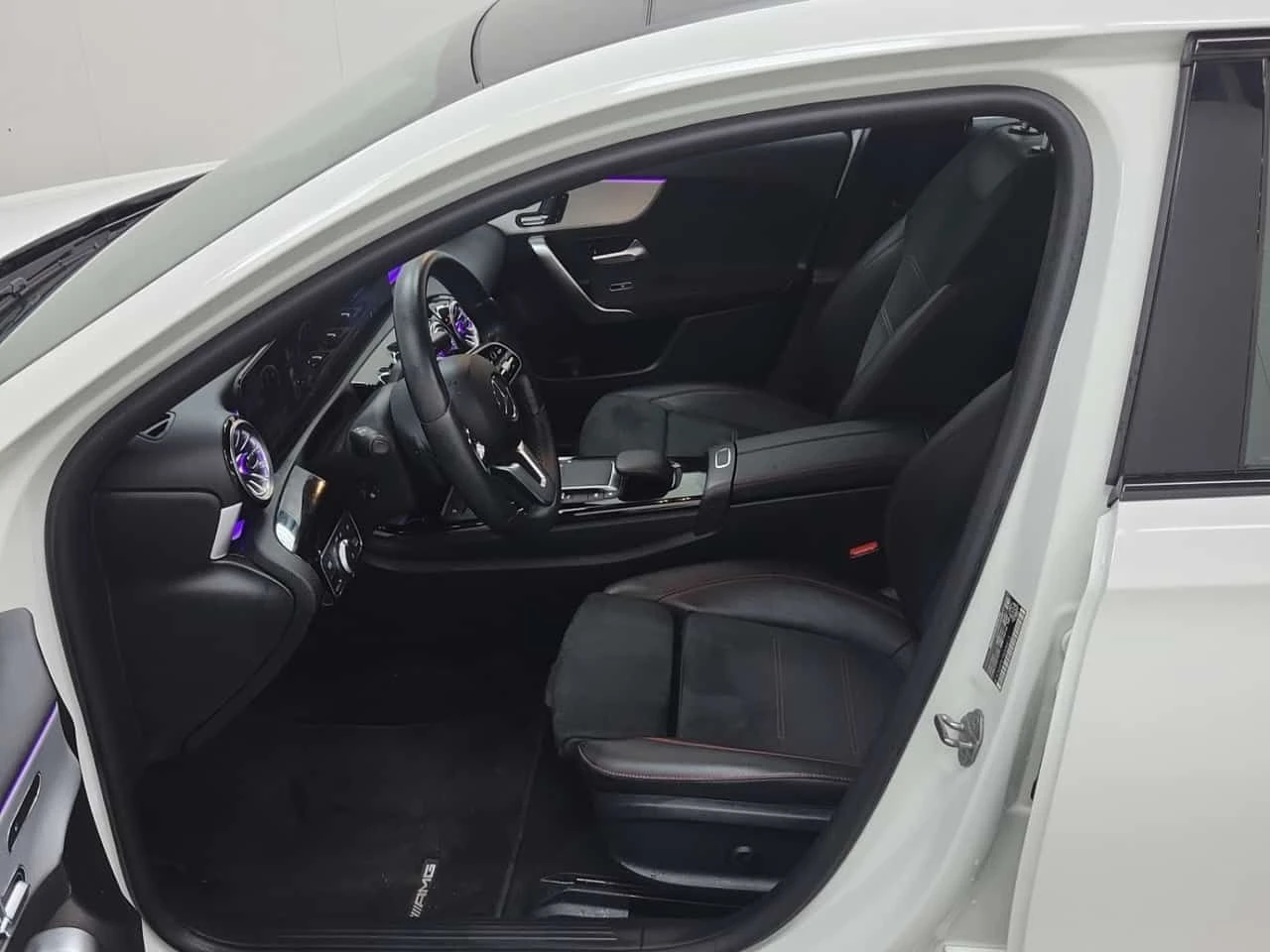 Mercedes-Benz A 220 * CARFAX * 2 КЛЮЧА, снимка 5 - Автомобили и джипове - 53831522