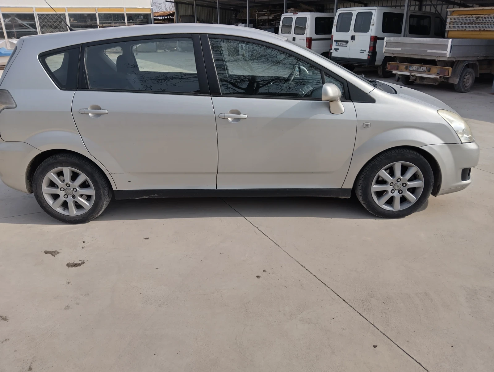 Toyota Corolla verso, снимка 2 - Автомобили и джипове - 53873439