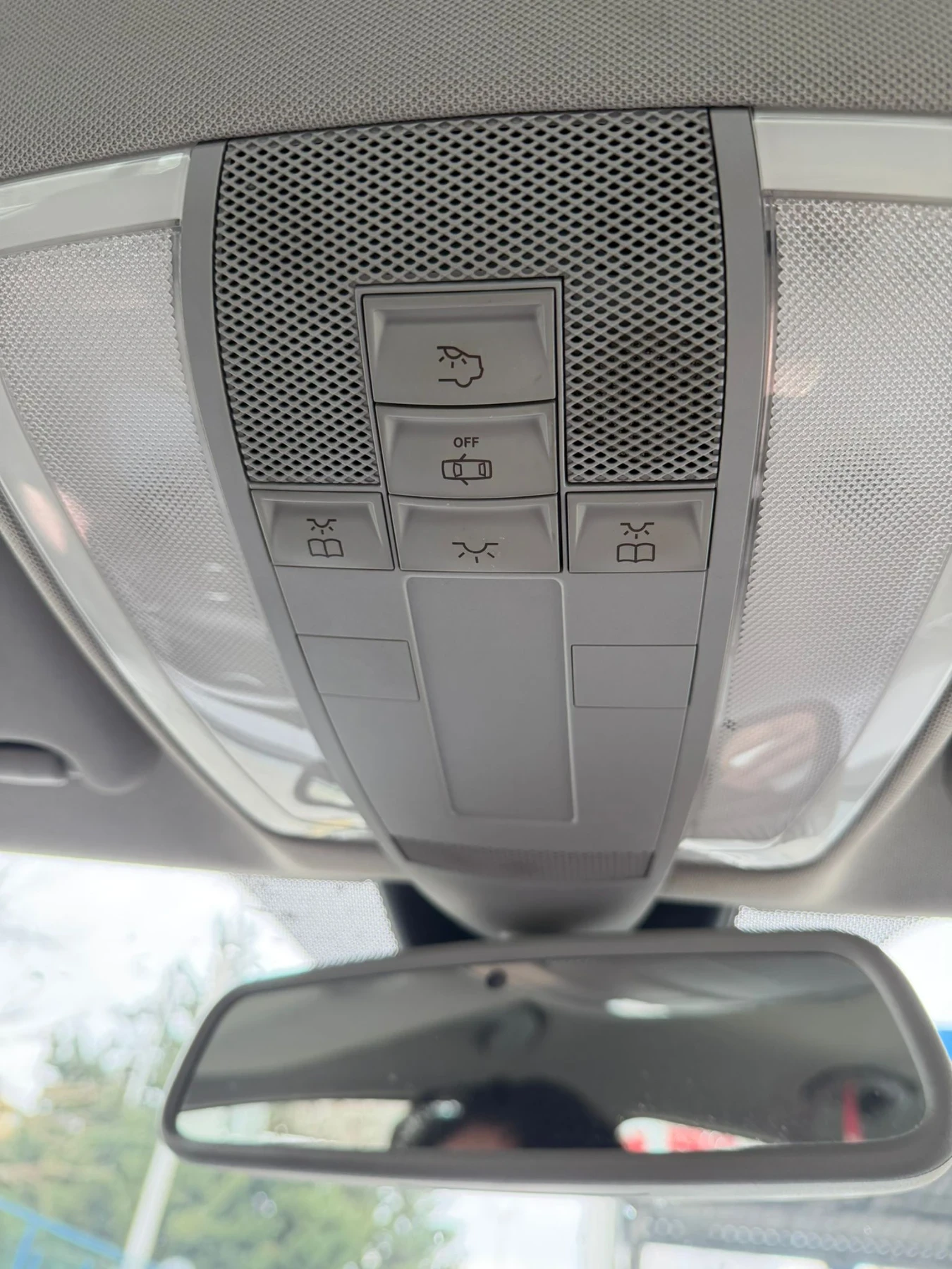 Mercedes-Benz C 220, снимка 6 - Автомобили и джипове - 54017513