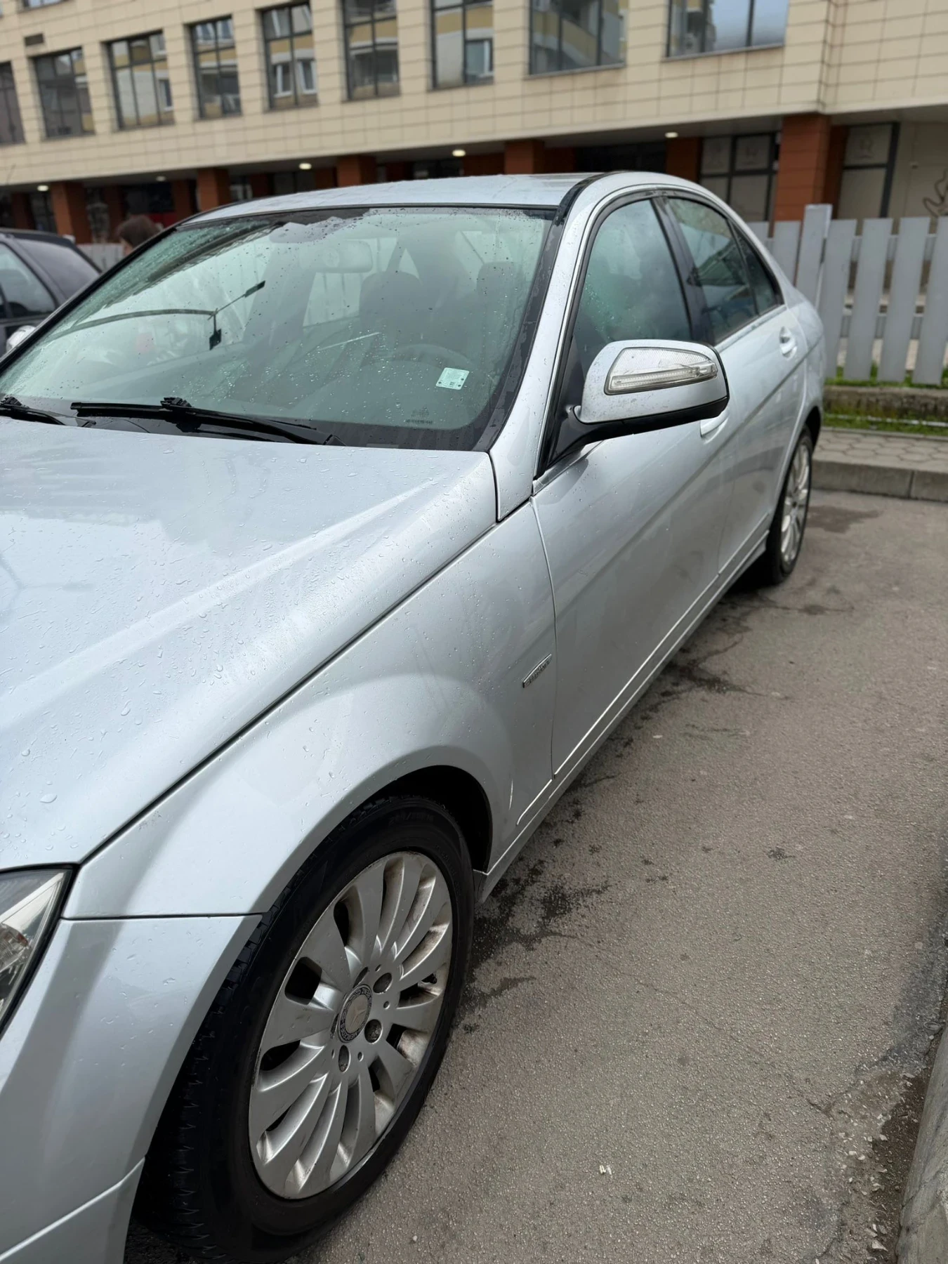 Mercedes-Benz C 220, снимка 2 - Автомобили и джипове - 54017513