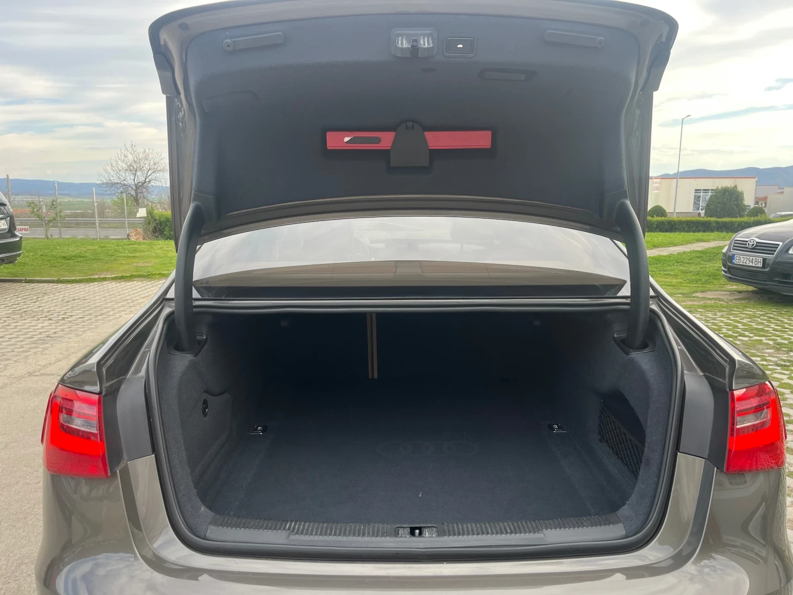 Audi A6 3.0TDI/QUATTRO/S-LINE/FULL/BOSE/ACC/HEADUP/ИСТОРИЯ, снимка 13 - Автомобили и джипове - 54134574