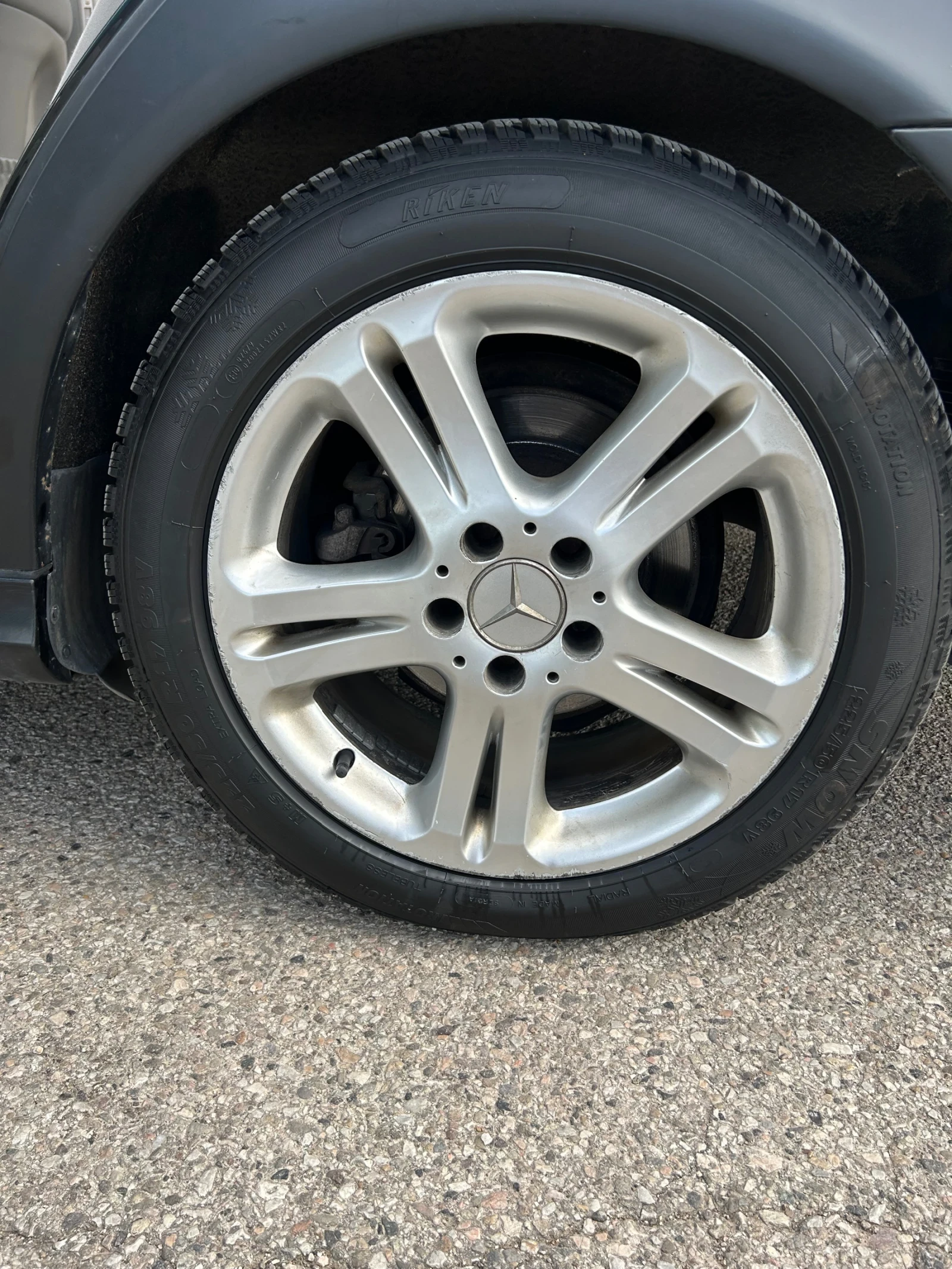 Mercedes-Benz E 320, снимка 12 - Автомобили и джипове - 54494100