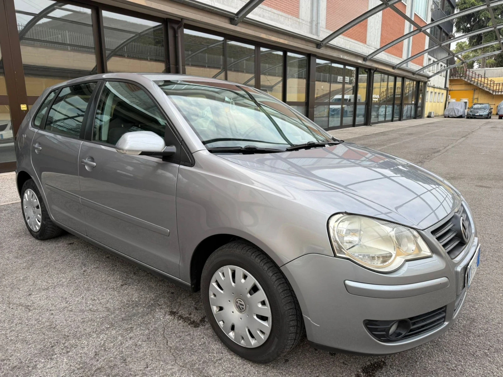 VW Polo, снимка 2 - Автомобили и джипове - 54898311