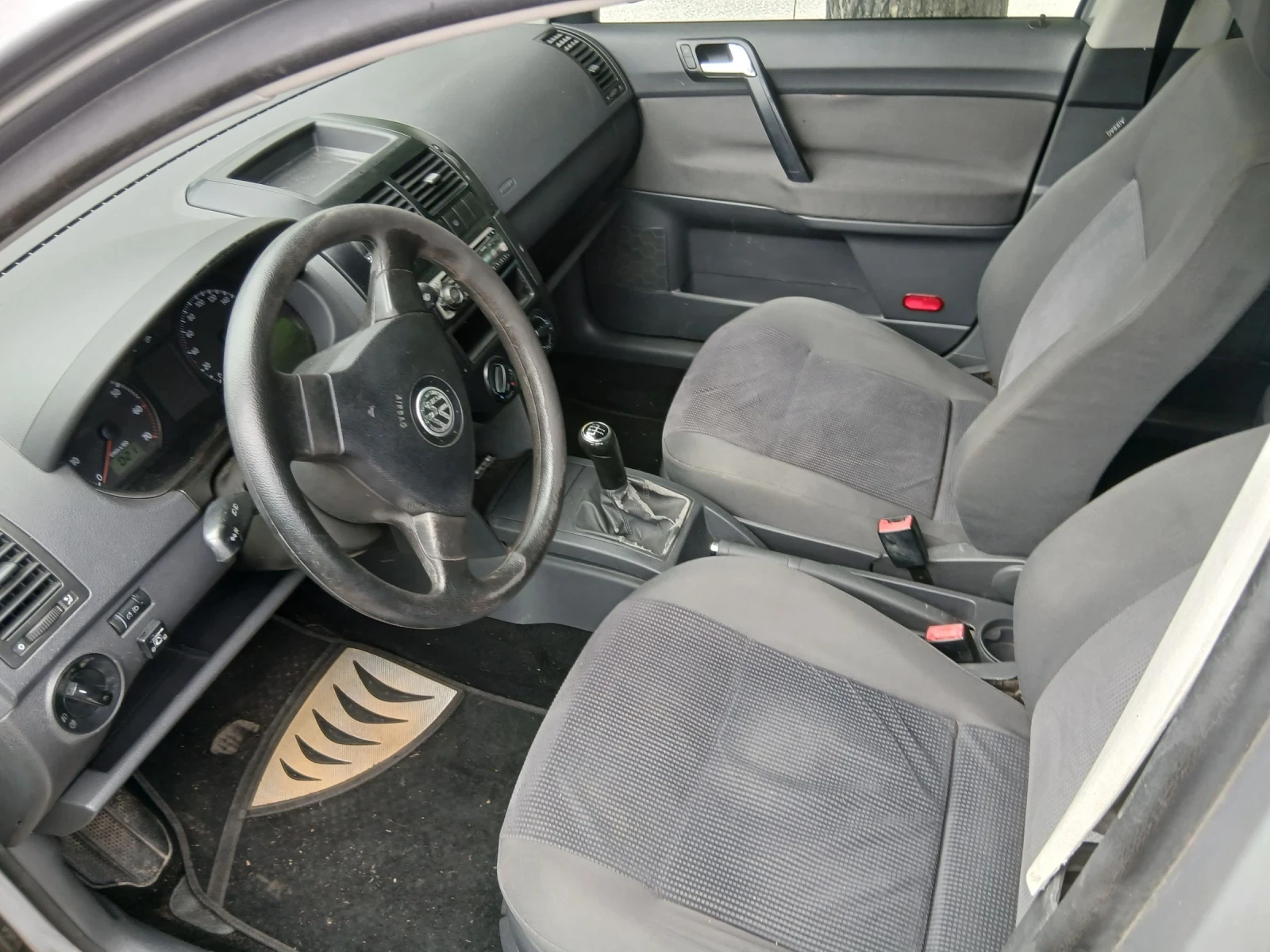 VW Polo, снимка 14 - Автомобили и джипове - 54898311