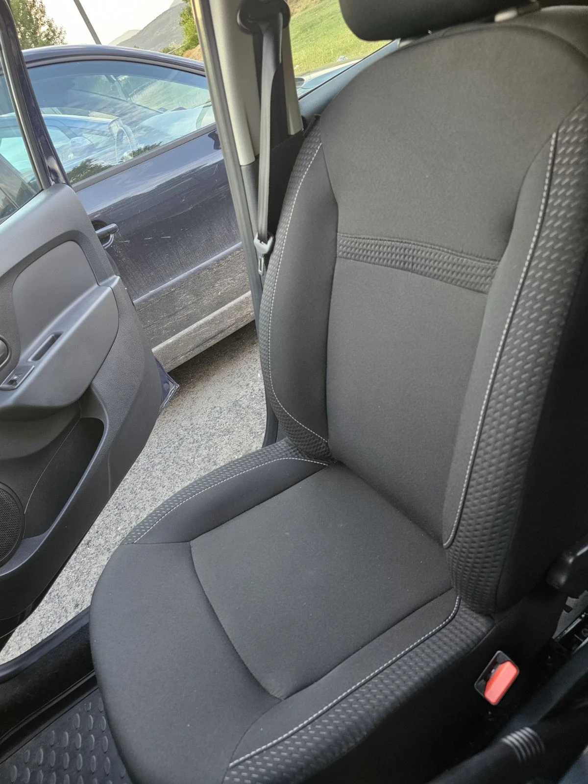 Dacia Sandero, снимка 10 - Автомобили и джипове - 55234604