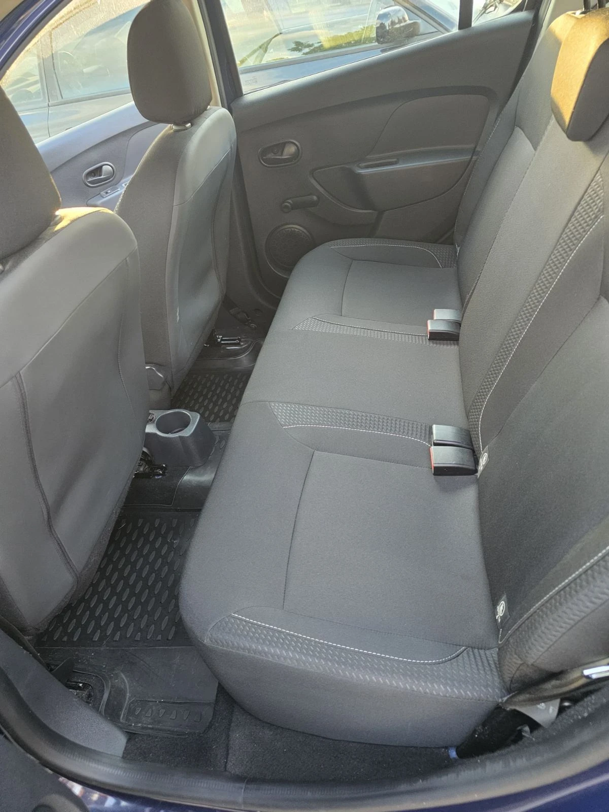 Dacia Sandero, снимка 12 - Автомобили и джипове - 55234604