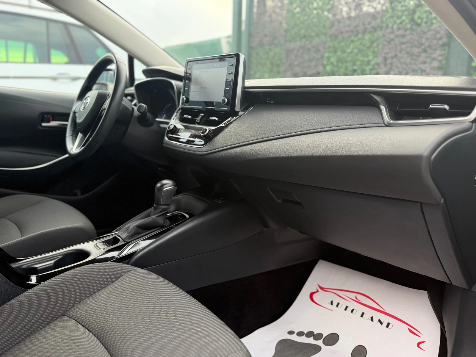 Toyota Corolla LED/NAVI/CARPLAY/CAM/СОБСТВЕН ЛИЗИНГ, снимка 13 - Автомобили и джипове - 55817021