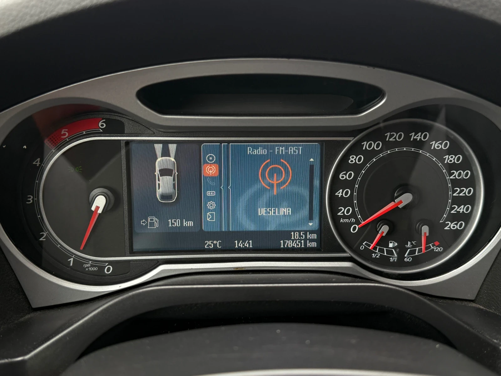 Ford S-Max 2.0tdi TITANIUM, снимка 14 - Автомобили и джипове - 55847012