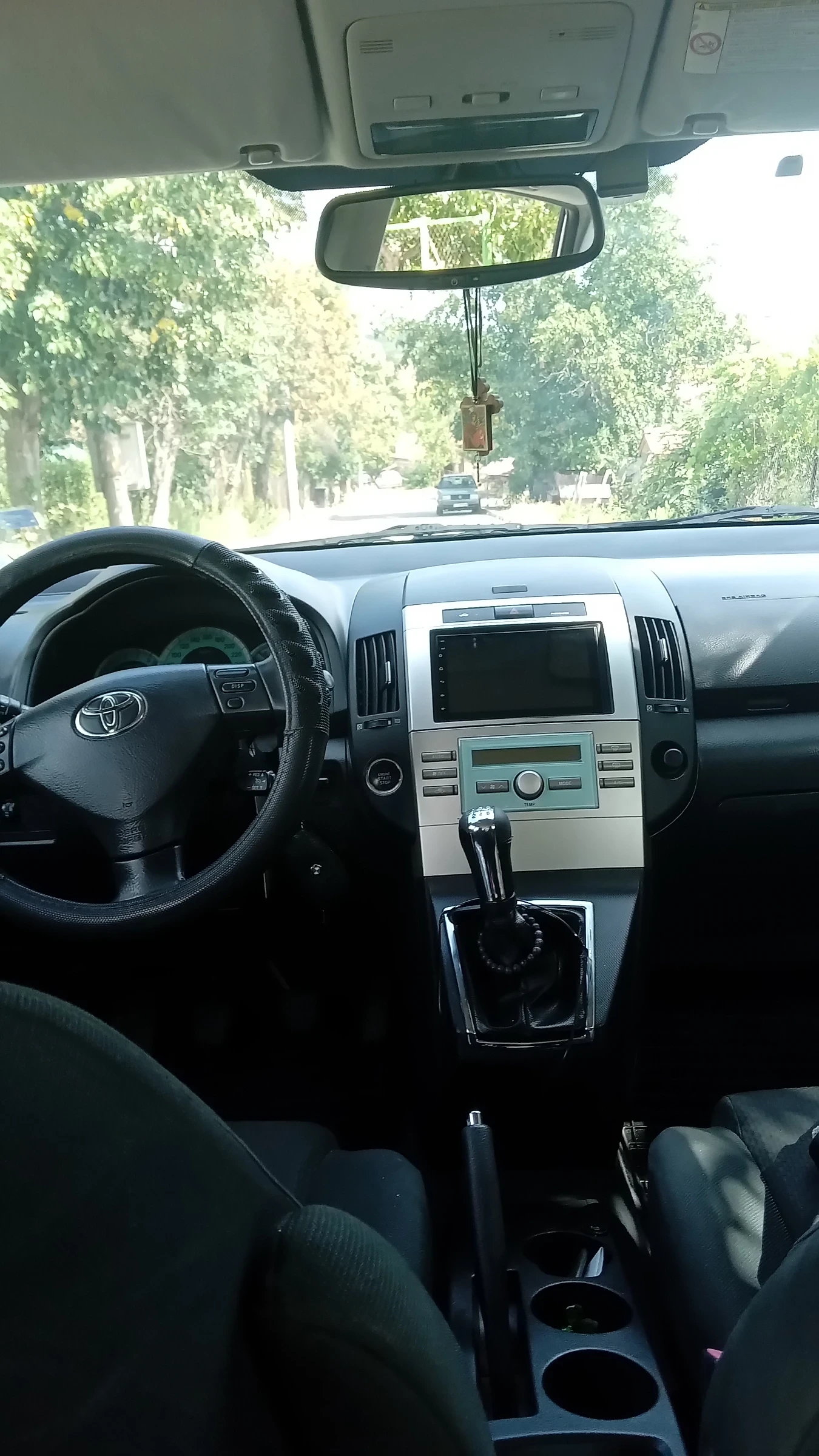 Toyota Corolla verso, снимка 6 - Автомобили и джипове - 55981158