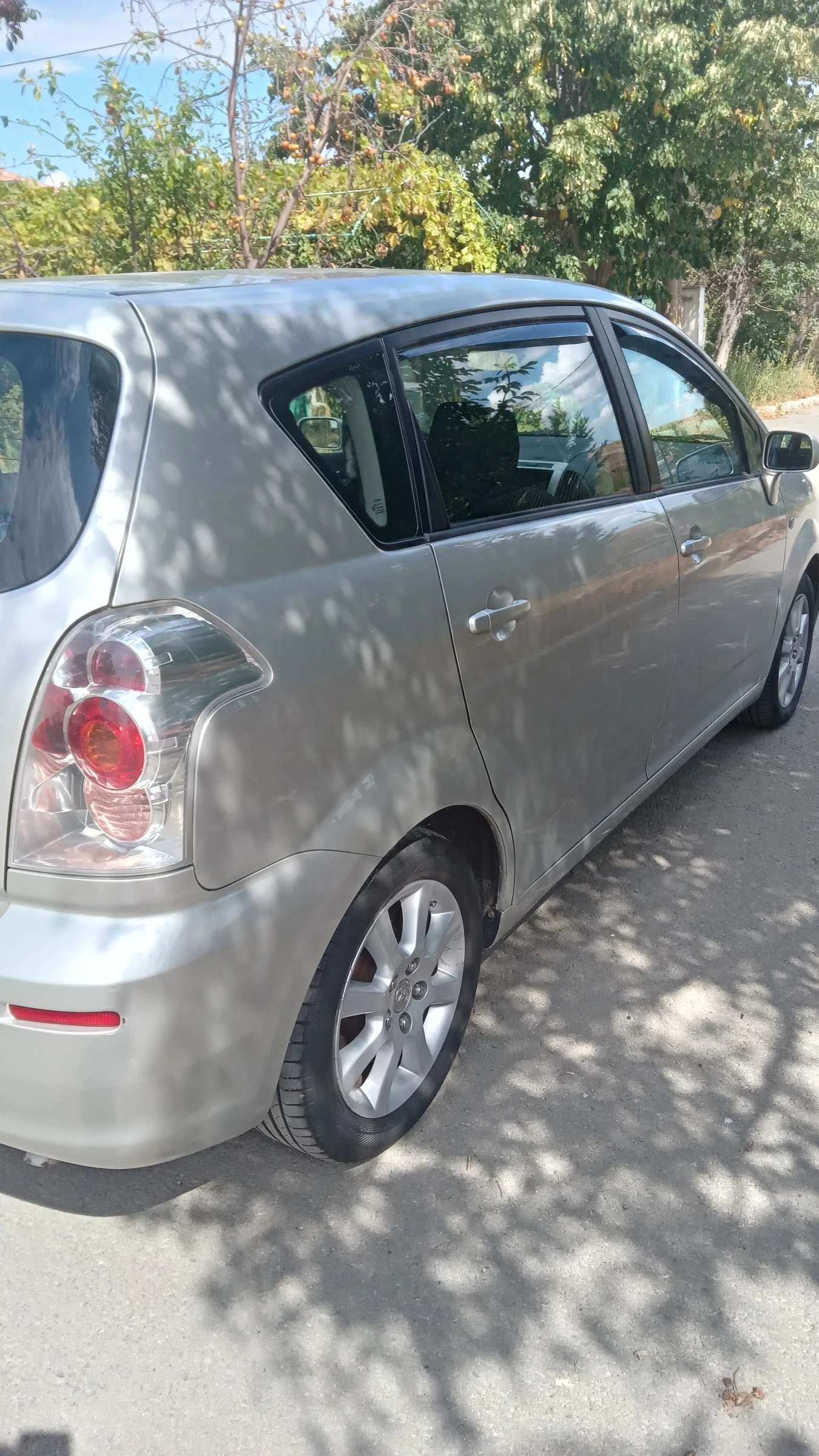 Toyota Corolla verso, снимка 2 - Автомобили и джипове - 55981158