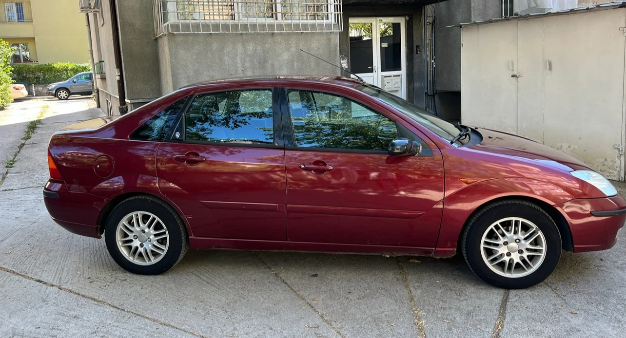 Ford Focus 1.8 Газ+ Бензин, снимка 2 - Автомобили и джипове - 56022458
