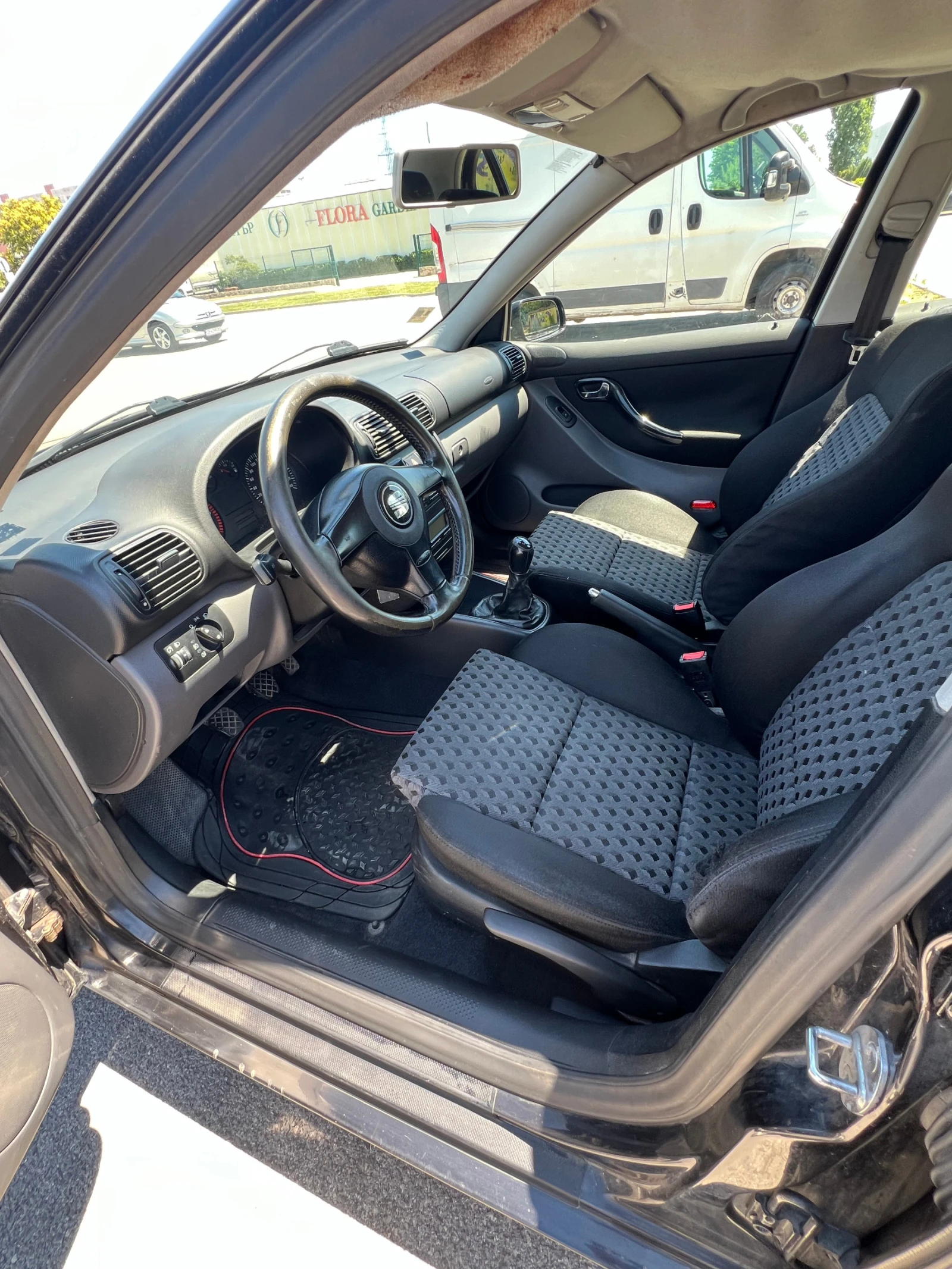 Seat Leon, снимка 10 - Автомобили и джипове - 56105003