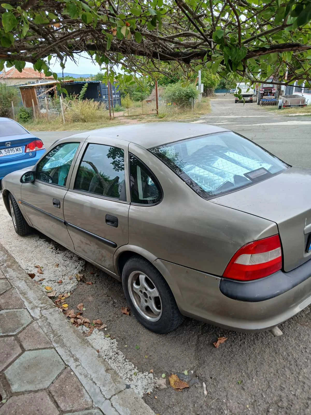 Opel Vectra 1, 7, снимка 7 - Автомобили и джипове - 56260495