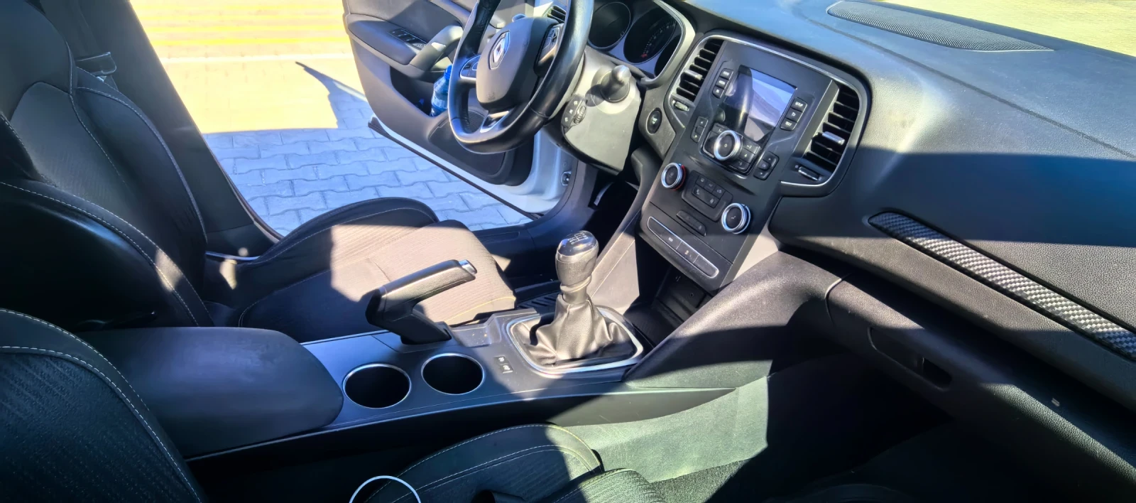 Renault Megane IV 1, 5DCI 115HP, снимка 5 - Автомобили и джипове - 56388909