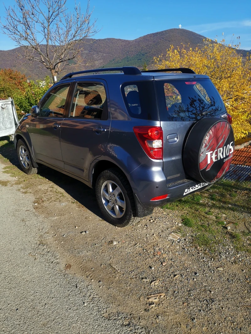 Daihatsu Terios, снимка 7 - Автомобили и джипове - 52265657