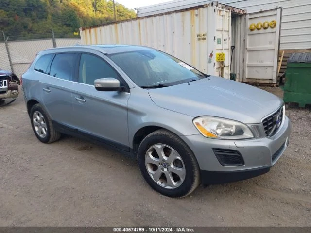 Volvo XC60 PLATINUM, снимка 1 - Автомобили и джипове - 47878959