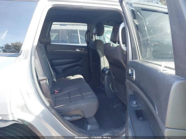 Jeep Grand cherokee 3.6 4x4 UPLAND ЗАПАЗЕН ПОДГРЕВИ , снимка 12 - Автомобили и джипове - 52975487