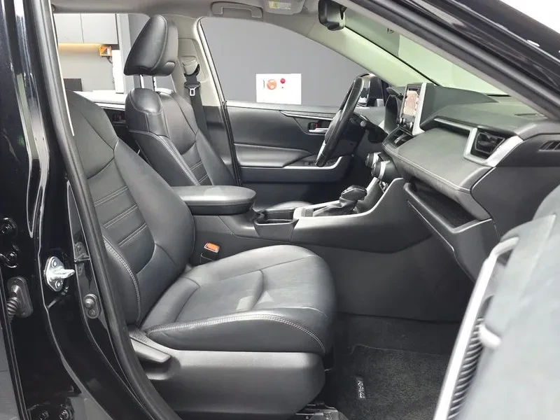 Toyota Rav4 5Th Generation 2.5 2Wd, снимка 11 - Автомобили и джипове - 56354586