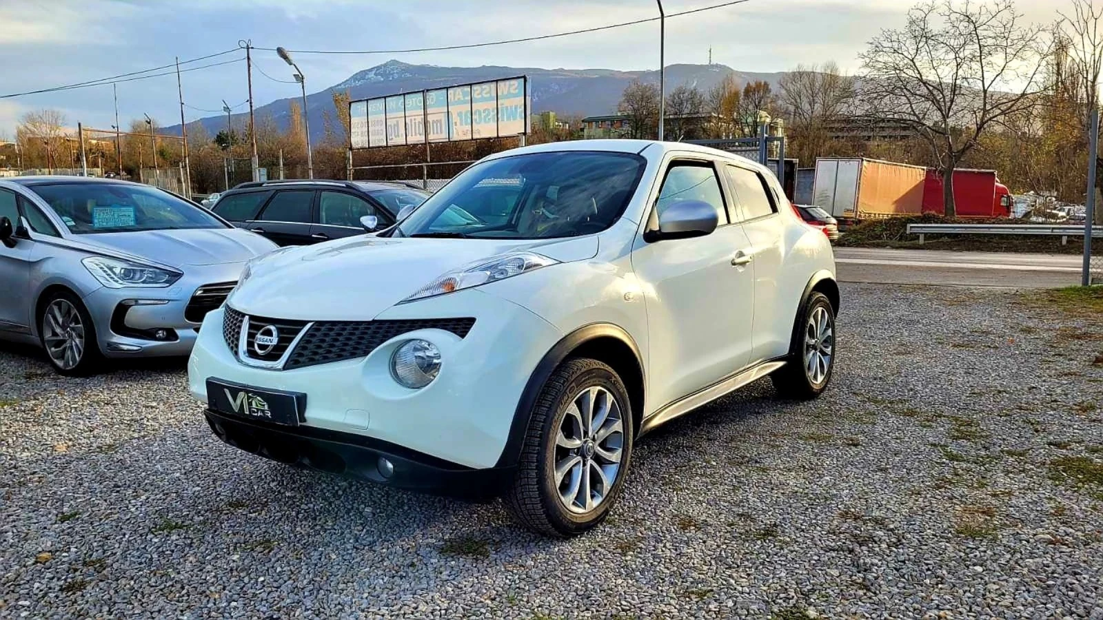 Nissan Juke 1.6dig-T 190k.c. 4x4 TEKNA - [1] 