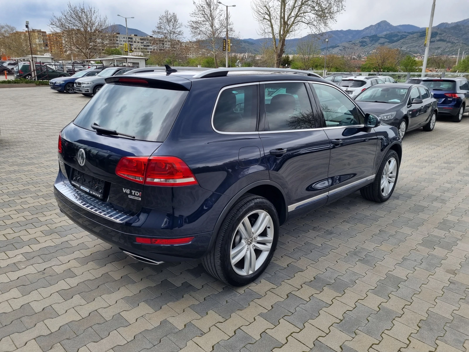 VW Touareg 3.0TDi-239ps 8 СКОРОСТИ* СЕРВИЗНА ИСТОРИЯ - изображение 6