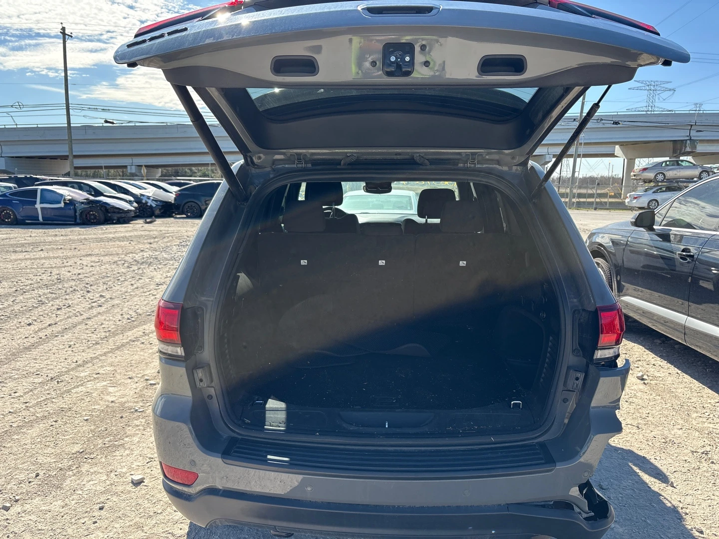 Jeep Grand cherokee 3.6 4x4 UPLAND ПОДЪРЖАН АВТОМОБИЛ ПОДГРЕВИ  - изображение 4