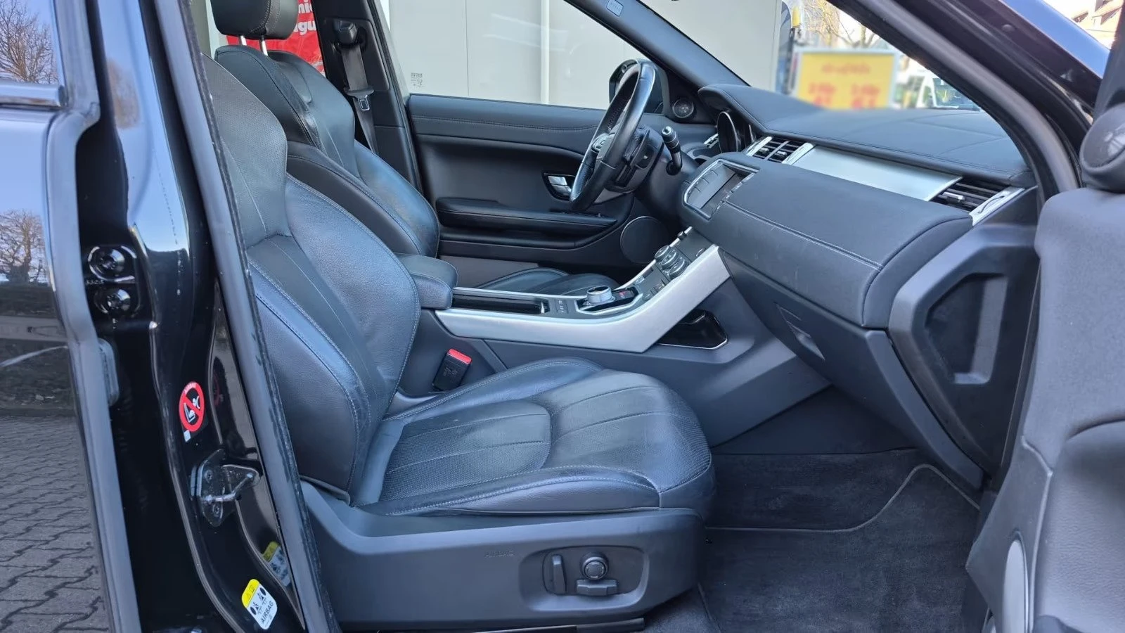 Land Rover Evoque 2.0/150HP/CAM/КОЖА/4x4/SPORT, снимка 8 - Автомобили и джипове - 53924367