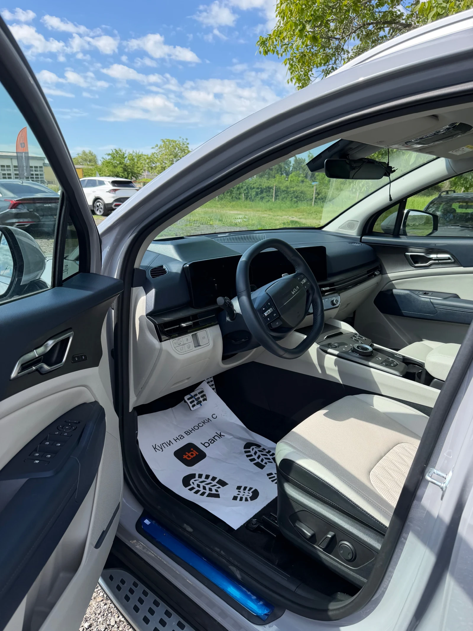 Kia Sportage НАЛИЧЕН* HYBRID* FULL* HEAD-UP* 360 * ОБШИТ САЛОН, снимка 5 - Автомобили и джипове - 54551765