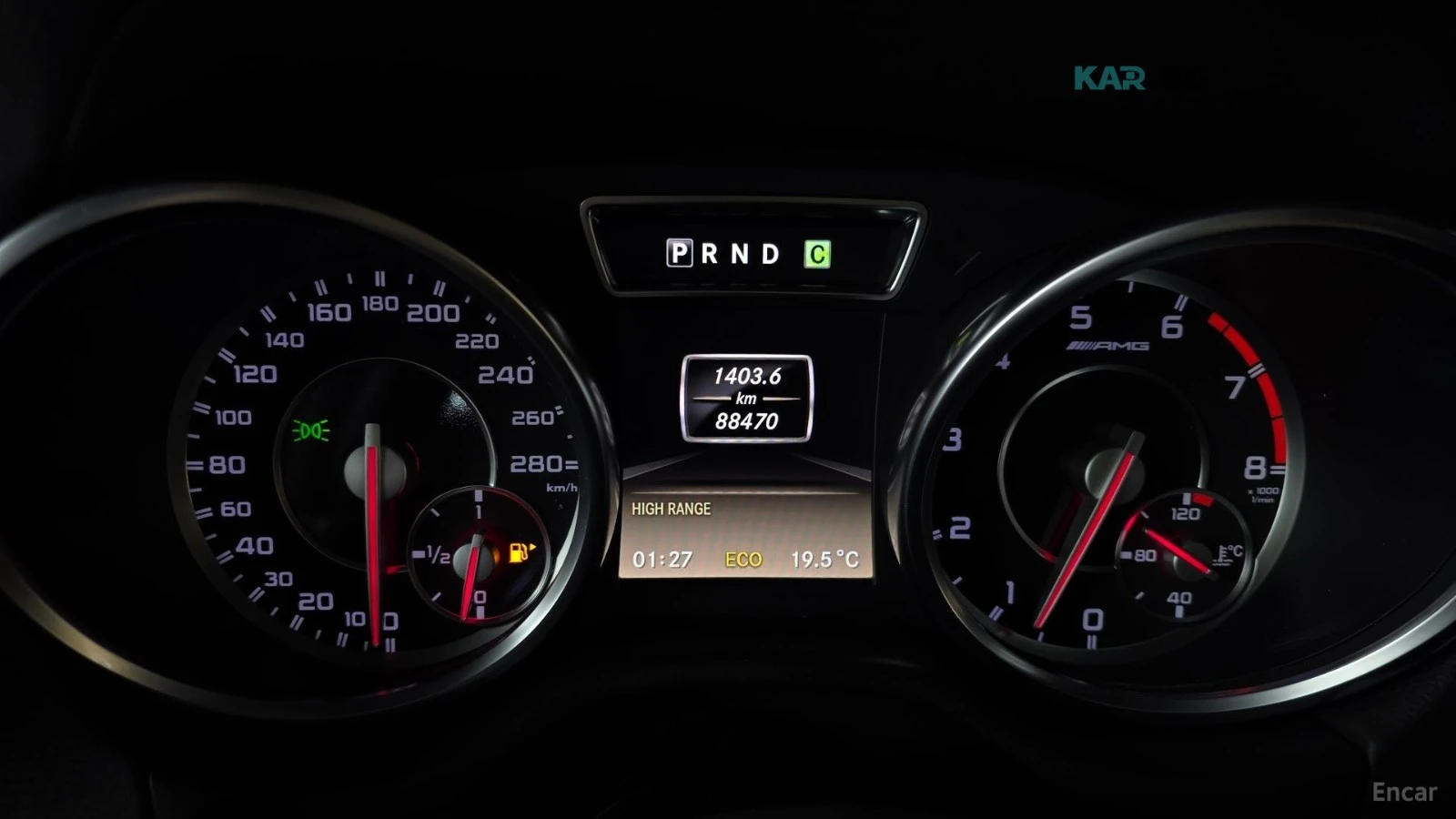 Mercedes-Benz G 63 AMG * 4MATIC* КОЖА* ПОДГРЕВ* ОБДУХВАНЕ* ШИБИДАХ* TV* F, снимка 8 - Автомобили и джипове - 54821909