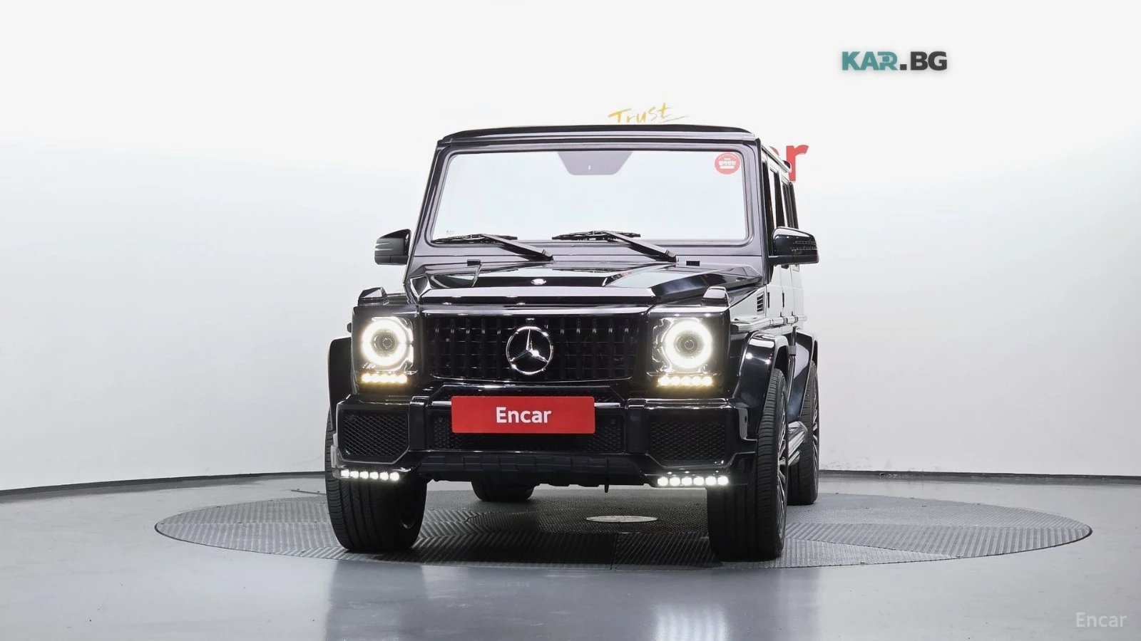 Mercedes-Benz G 63 AMG * 4MATIC* КОЖА* ПОДГРЕВ* ОБДУХВАНЕ* ШИБИДАХ* TV* F, снимка 3 - Автомобили и джипове - 54821909