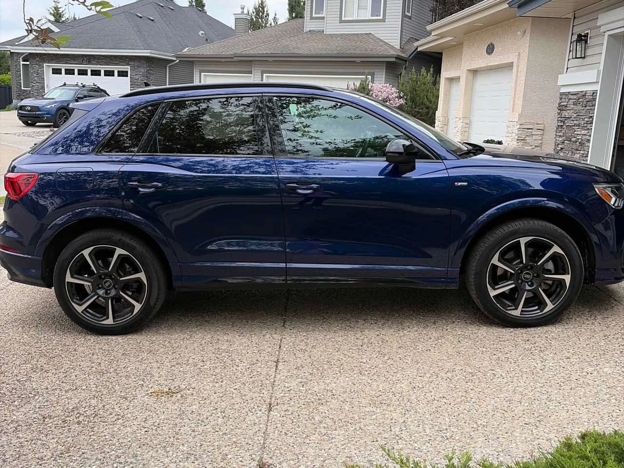 Audi Q3 * Progressiv * CARFAX * БЕЗ ПЪРВОНАЧАЛНА ВНОСКА, снимка 3 - Автомобили и джипове - 54918761