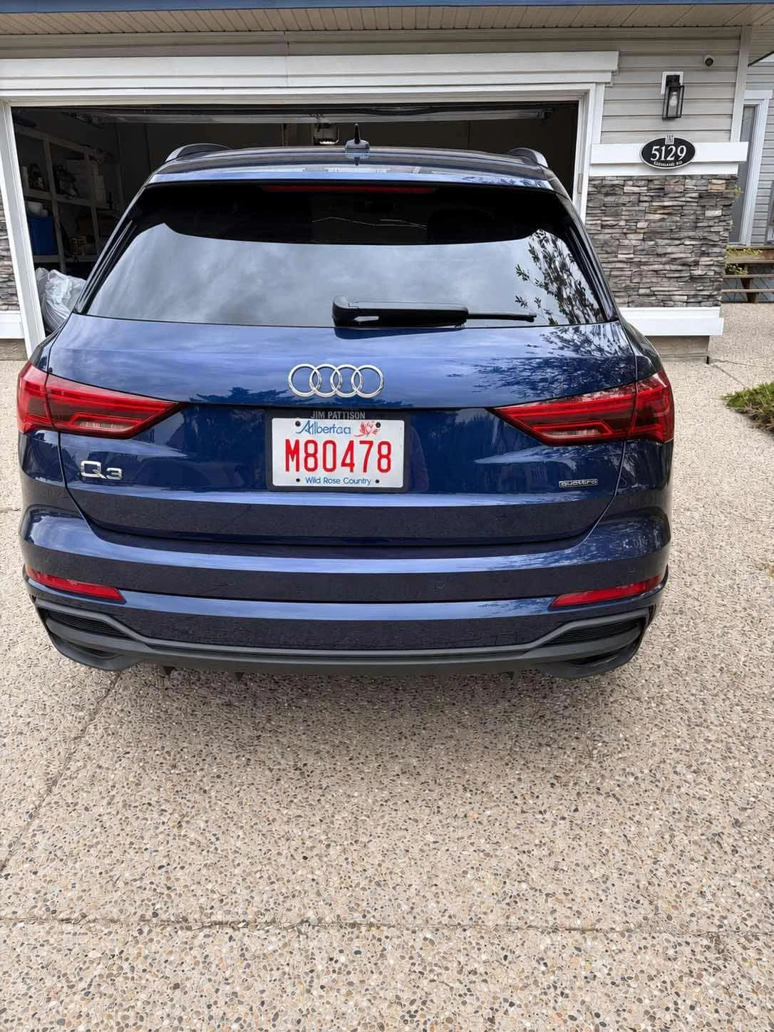 Audi Q3 * Progressiv * CARFAX * БЕЗ ПЪРВОНАЧАЛНА ВНОСКА, снимка 4 - Автомобили и джипове - 54918761