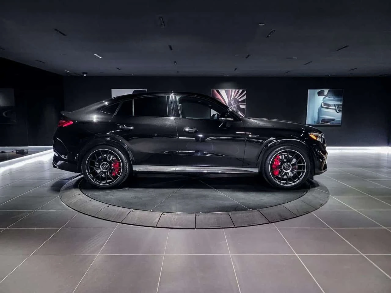 Mercedes-Benz GLC 63 AMG S Coupe/ОБДУХВАНЕ/ПАНОРАМА/ДИСТРОНИК, снимка 3 - Автомобили и джипове - 54961814