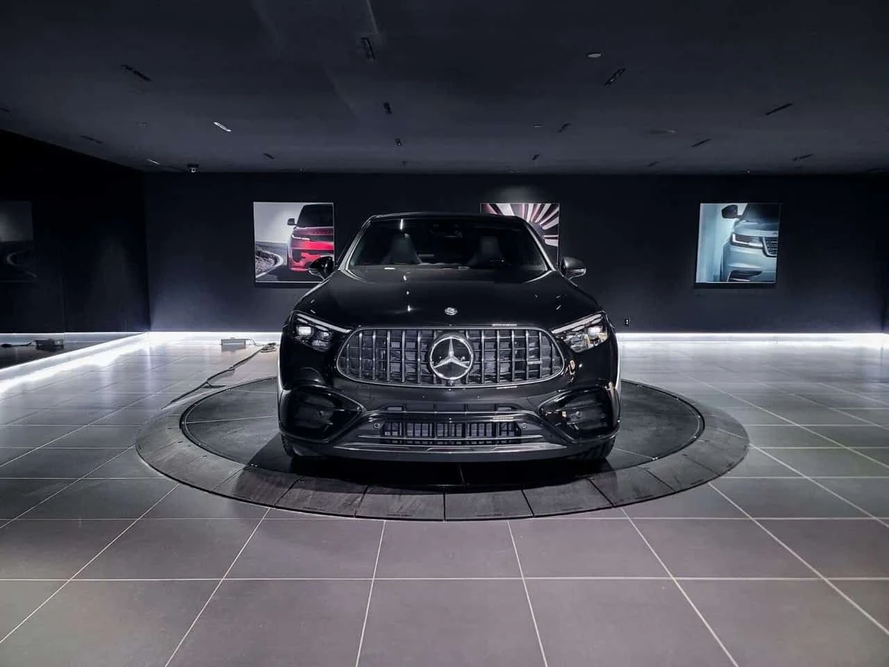 Mercedes-Benz GLC 63 AMG S Coupe/ОБДУХВАНЕ/ПАНОРАМА/ДИСТРОНИК, снимка 2 - Автомобили и джипове - 54961814