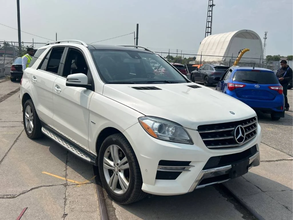 Mercedes-Benz ML 350 BlueTEC* CARFAX* ОПЦИЯ ЗА ФИНАНСИРАНЕ* , снимка 3 - Автомобили и джипове - 55477829