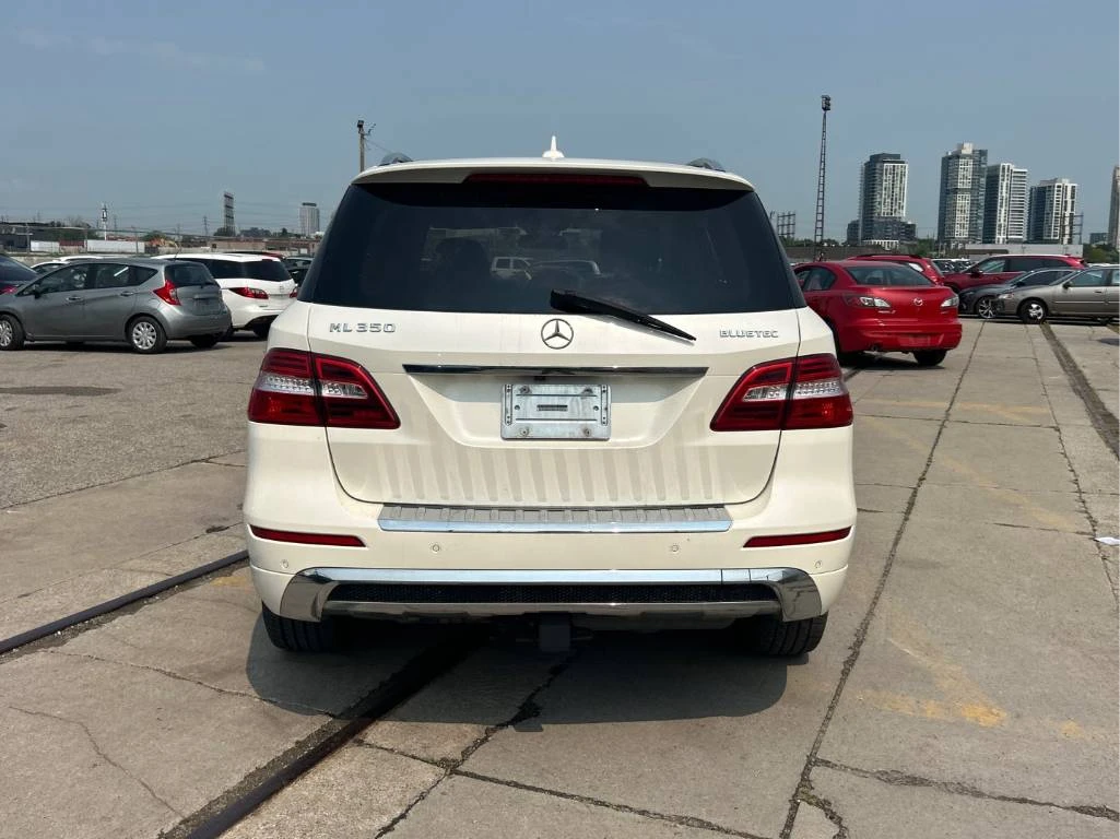 Mercedes-Benz ML 350 BlueTEC* CARFAX* ОПЦИЯ ЗА ФИНАНСИРАНЕ* , снимка 5 - Автомобили и джипове - 55477829