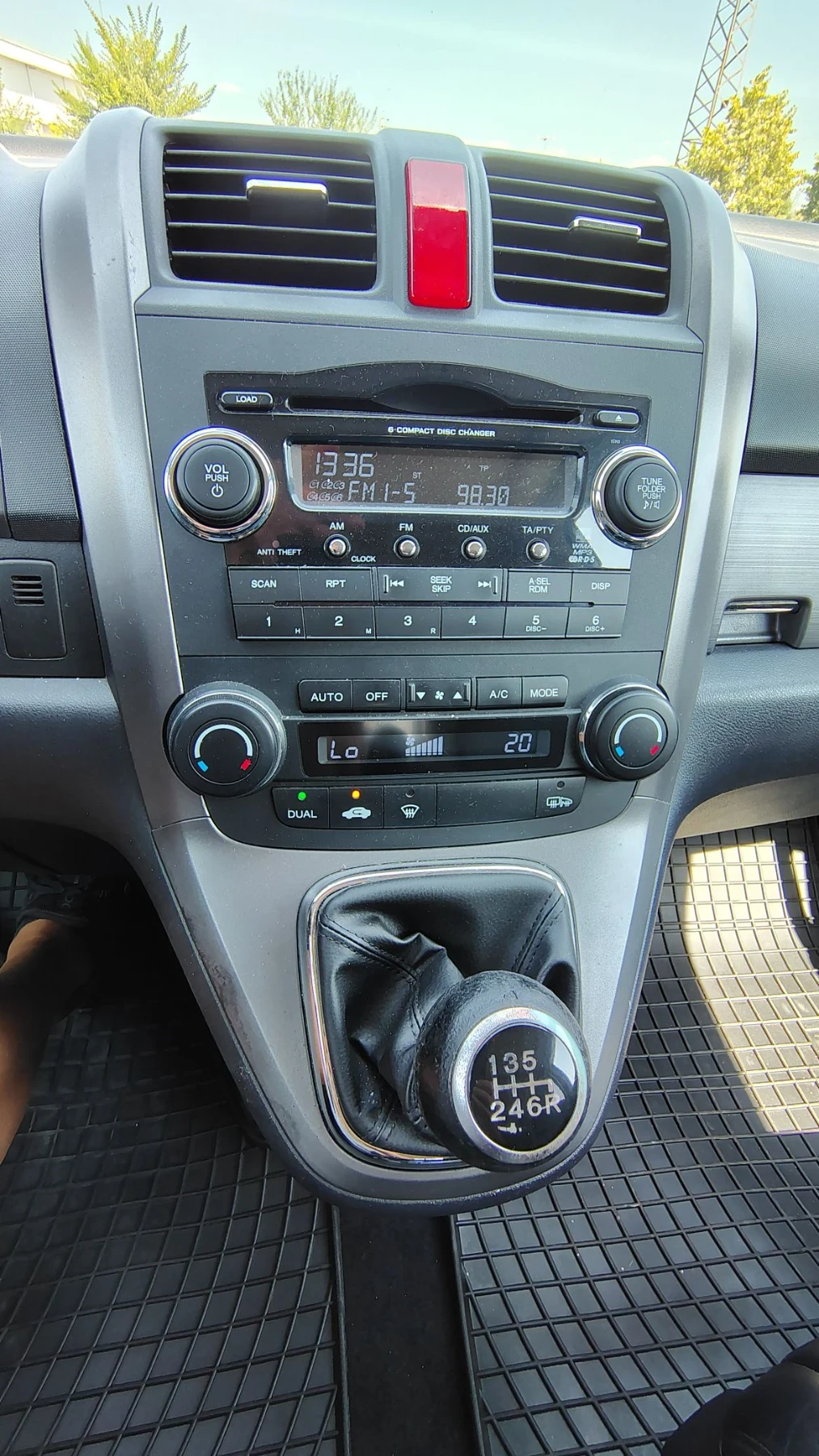 Honda Cr-v 2.2 КОЖА, ПАНОРАМА, НОВИ ГУМИ, снимка 14 - Автомобили и джипове - 56039057