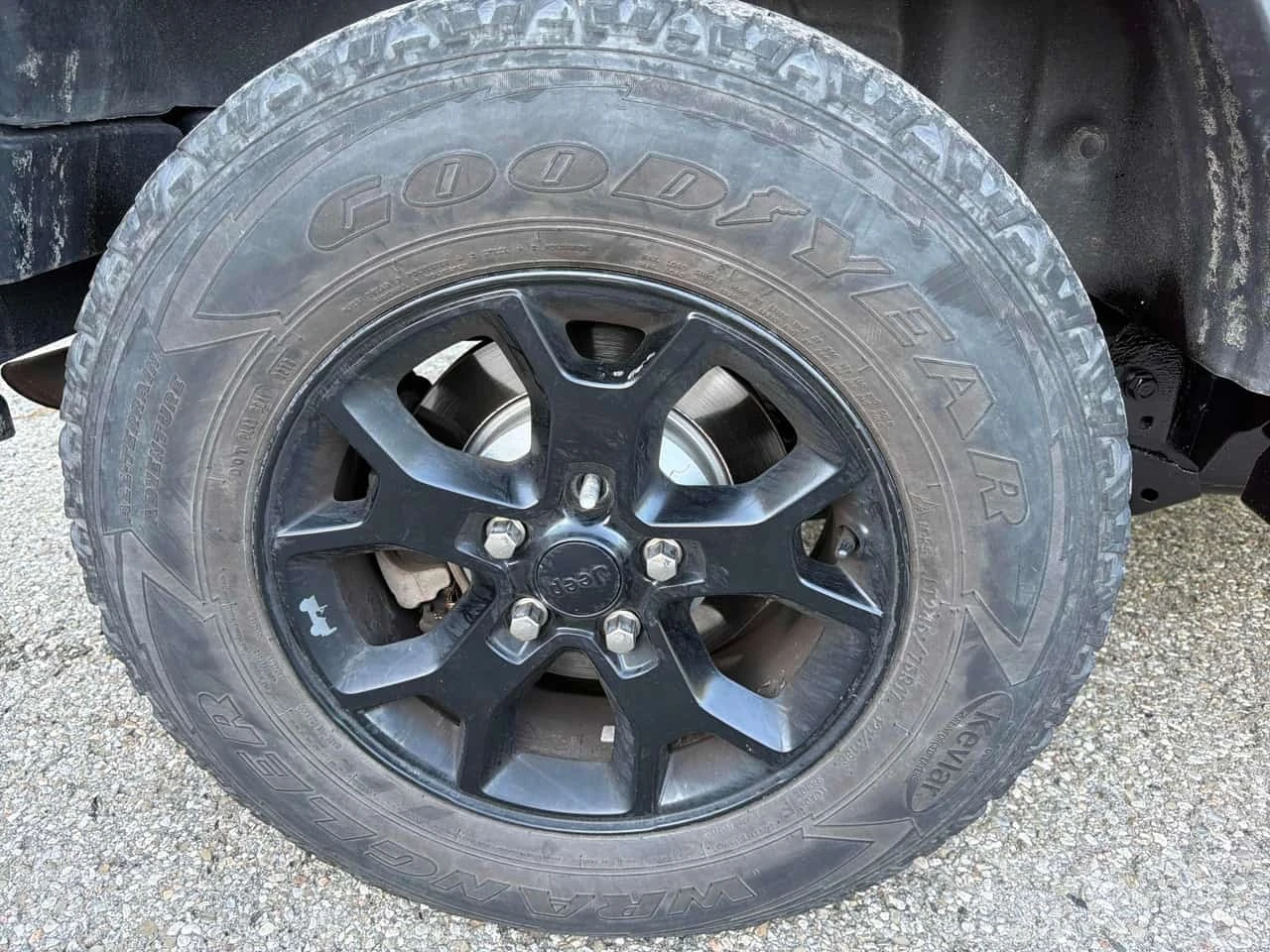Jeep Wrangler * Unlimited Willys * CARFAX * , снимка 7 - Автомобили и джипове - 56177158