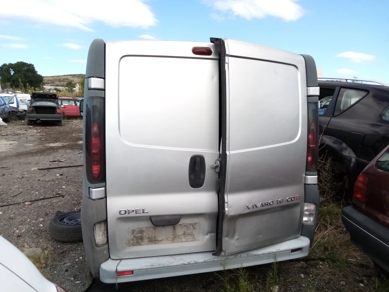 Opel Vivaro, снимка 3 - Бусове и автобуси - 37904348