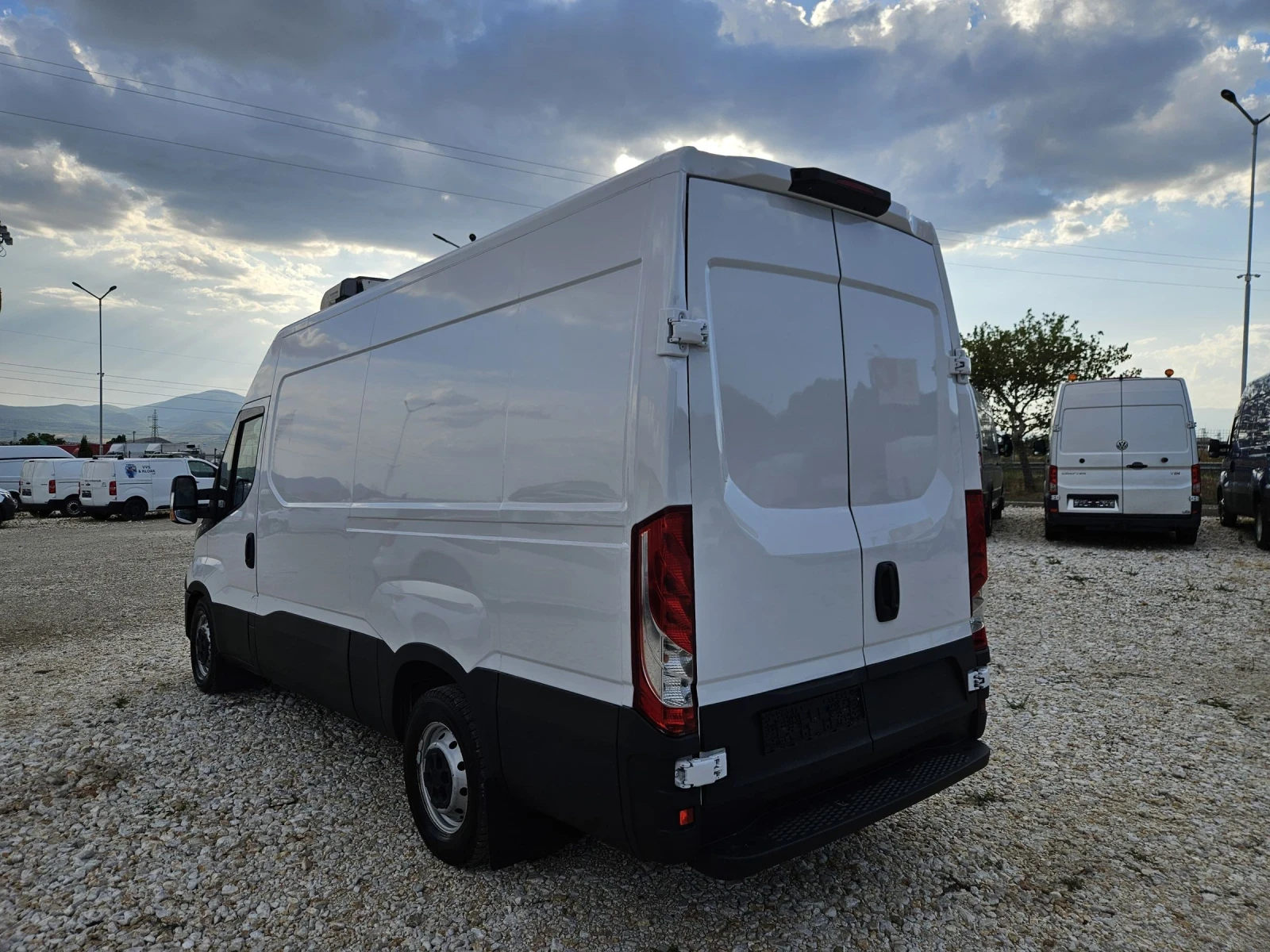 Iveco Daily 35-130, Хладилен - изображение 3