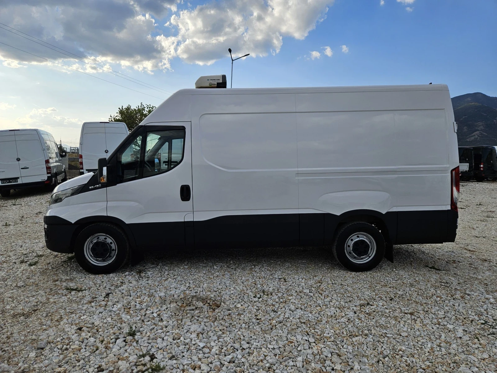 Iveco Daily 35-130, Хладилен - изображение 2