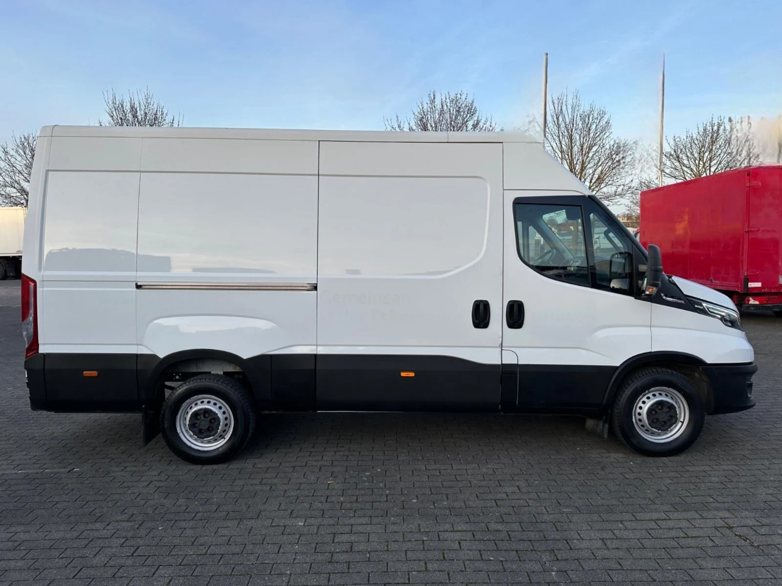 Iveco Daily 3.0 179k.c. 8G Himatic , снимка 2 - Бусове и автобуси - 53840326