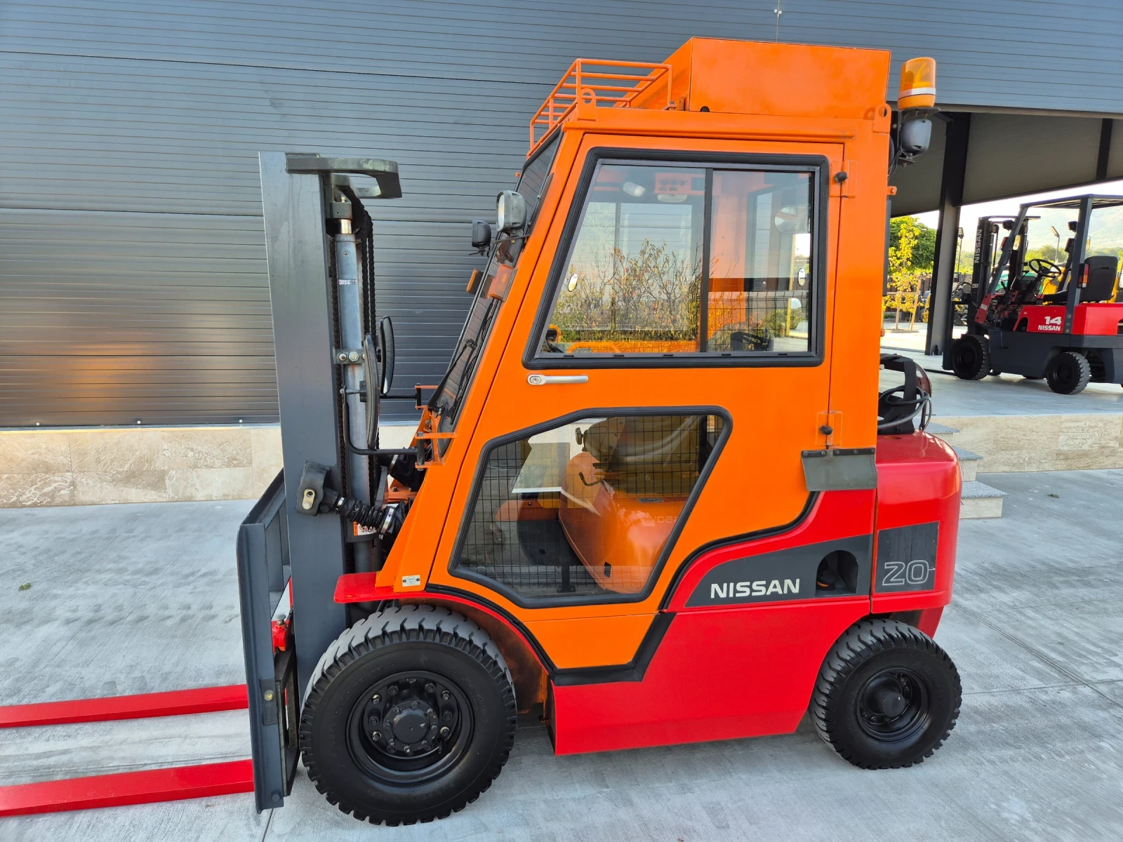  Nissan 2  /  /  /  +  /  | Mobile.bg   2