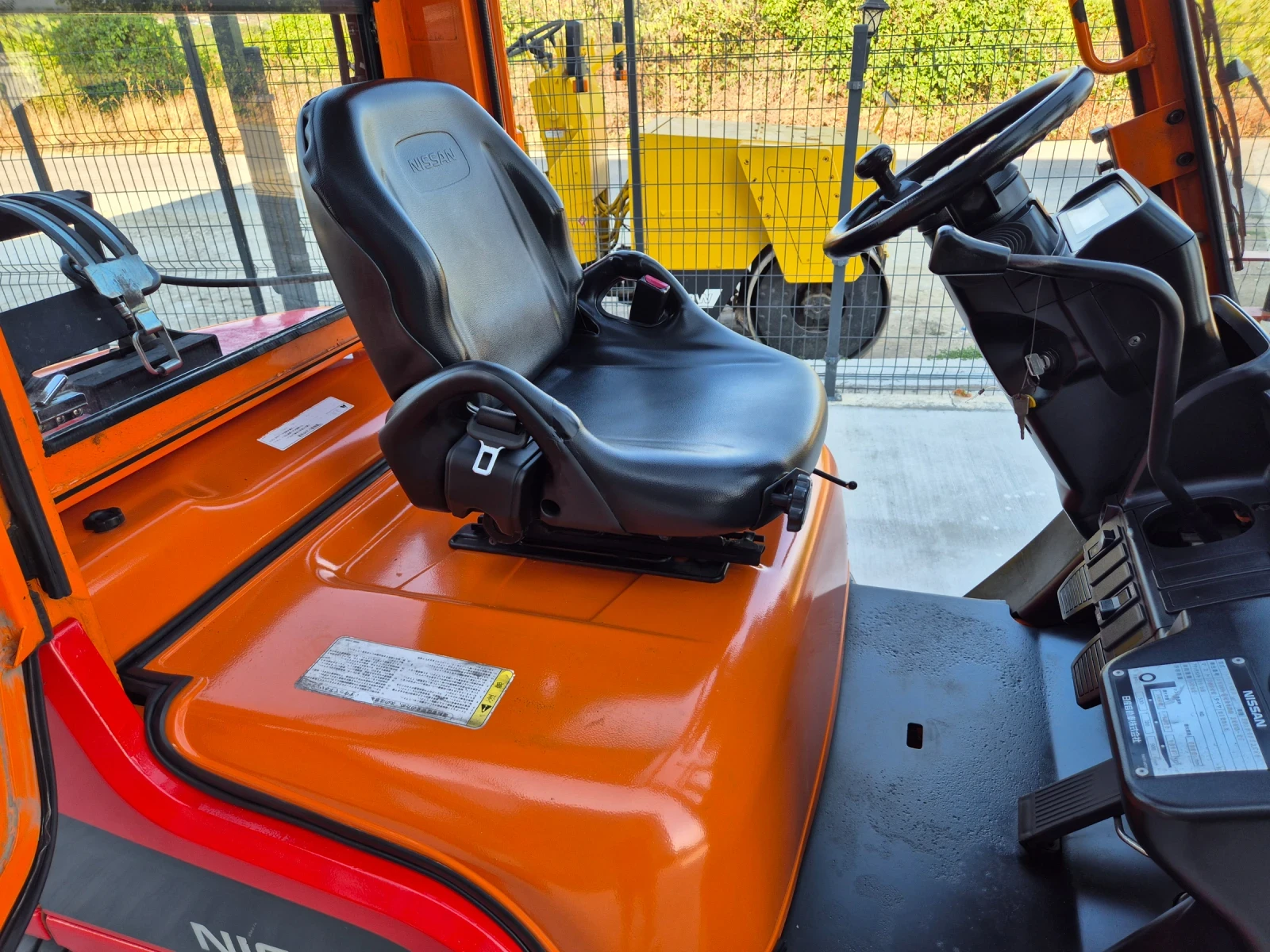  Nissan 2  /  /  /  +  /  | Mobile.bg   11