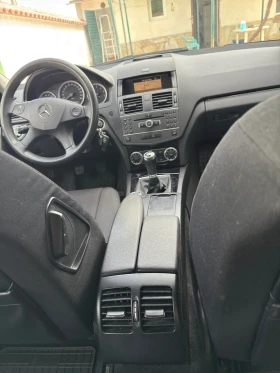 Mercedes-Benz 220, снимка 12