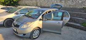 Toyota Yaris - 2300 € / 4498.41 лв. - 54762665 2