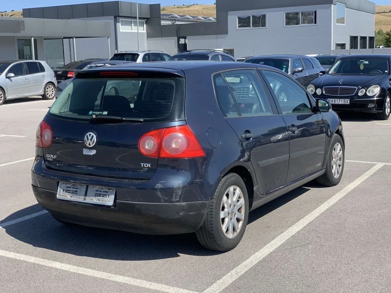 VW Golf 2.0 TDI, снимка 11 - Автомобили и джипове - 47631231