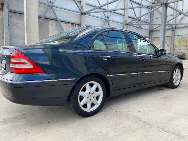 Mercedes-Benz C 200 Газова уредба, снимка 4 - Автомобили и джипове - 47302537