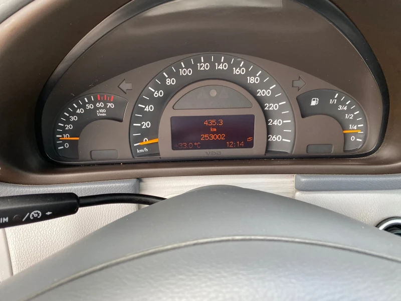 Mercedes-Benz C 200 Газова уредба, снимка 13 - Автомобили и джипове - 47302537