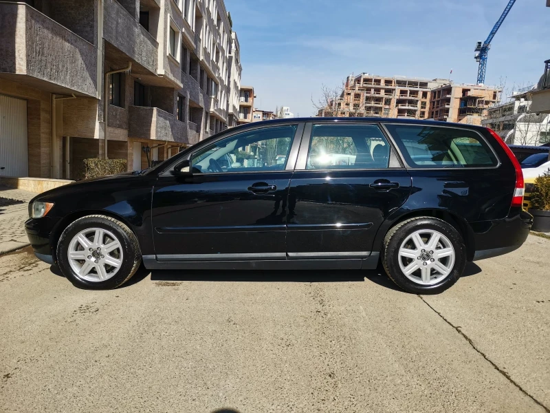 Volvo V50 2.4 SWISS, снимка 4 - Автомобили и джипове - 49232938