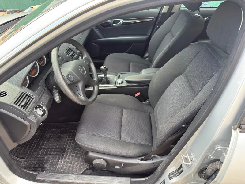 Mercedes-Benz 220, снимка 9 - Автомобили и джипове - 52486232